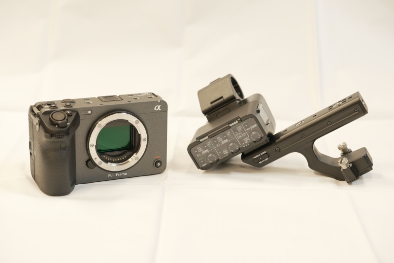 Sony FX3 ILME-FX3 美品 ハンドルユニット バッテリー 3個　他 SONY FX3 ボディ+ハンドルユニット (ILME-FX3A)のレンタル・リース